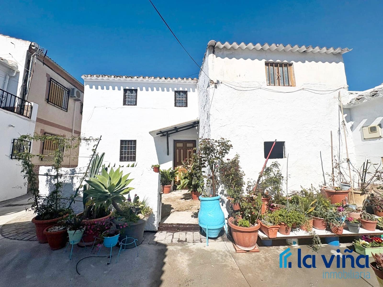 Villa for sale in Iznájar, Córdoba