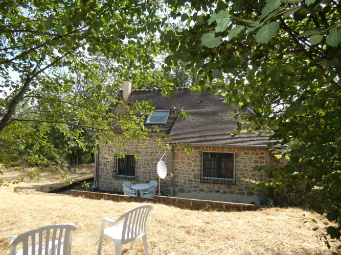 Fully Renovated Stone Cottage with Attached Garden and Detached Woodland.