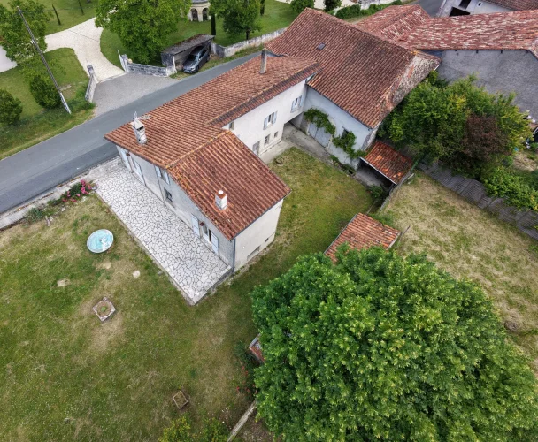 Beautiful Stone House with Barn, Near Verteillac! photo 2