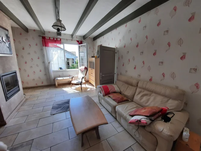 Stone Country House 193 m² + Outbuilding and Garden photo 2