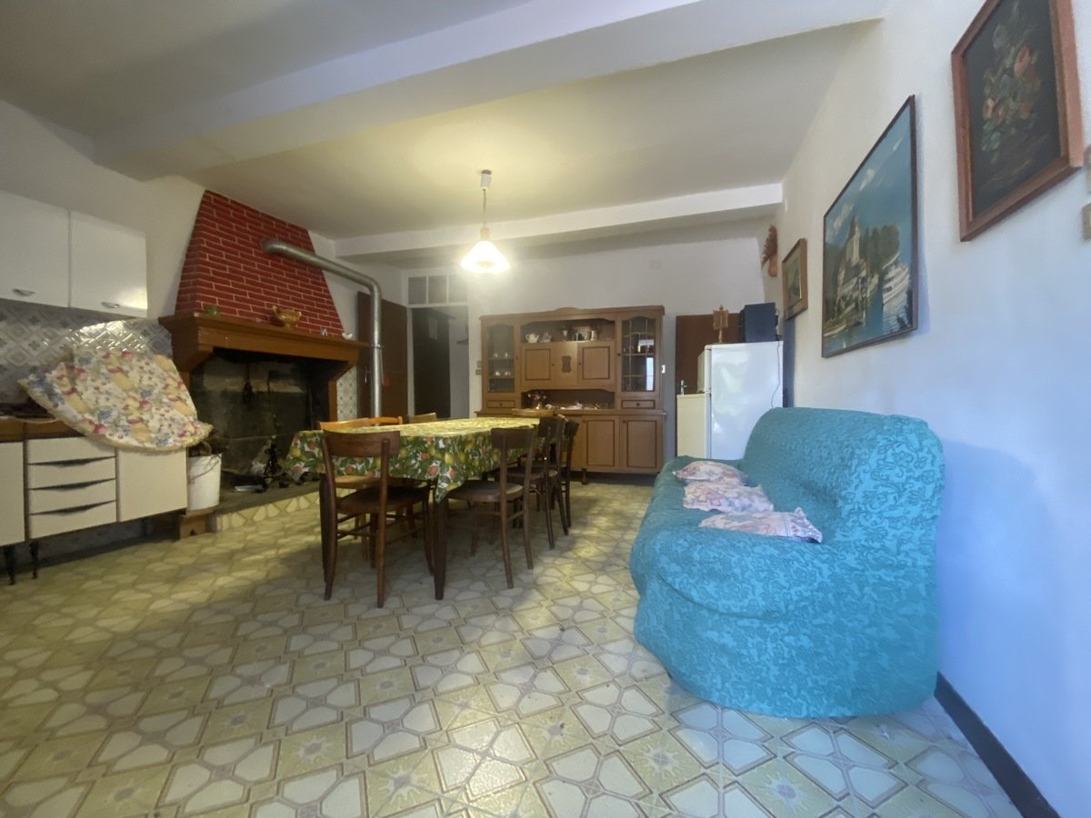 Property in Castel Di Casio photo 3