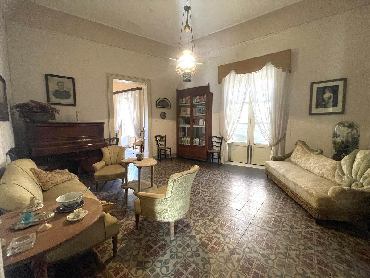 10 bedrooms palace, 420 m² Francofonte, Syracuse (province)