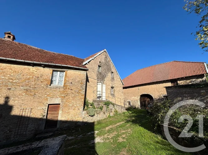 ||| Exclusivity at your Century 21 Gsm Immo Agency in Lure! In Cuse-Et-Adrisans, Discover this