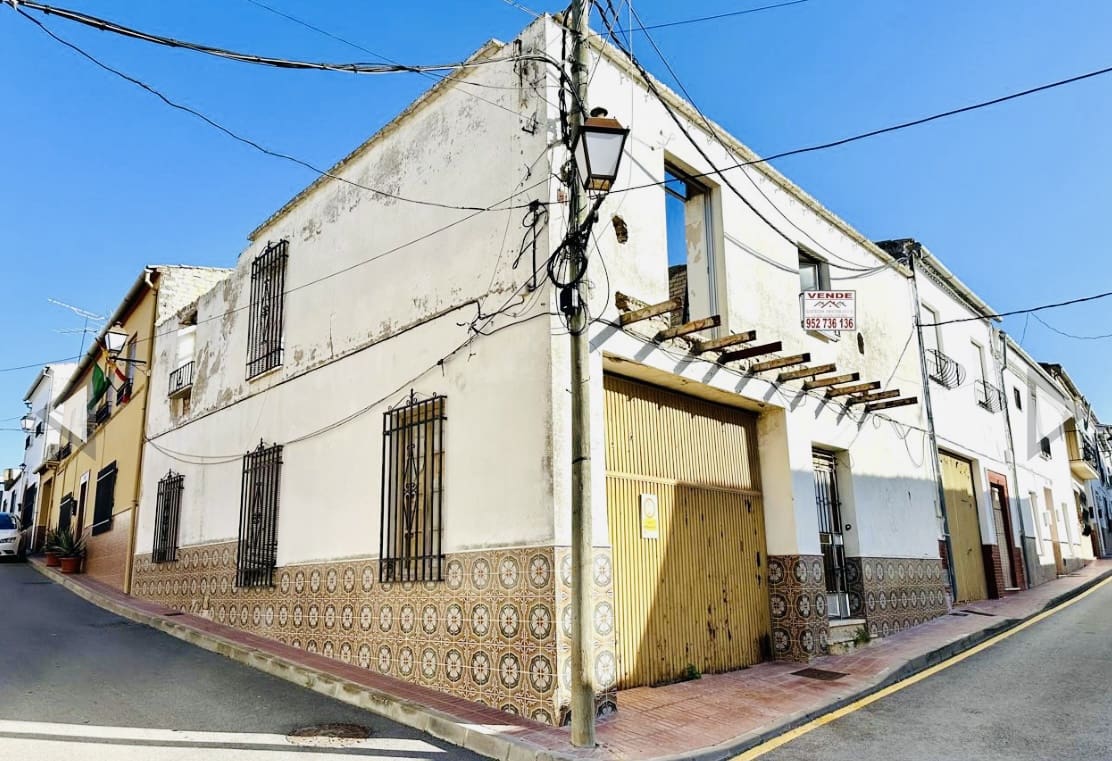 Townhouse for sale in Fuente de Piedra, Málaga