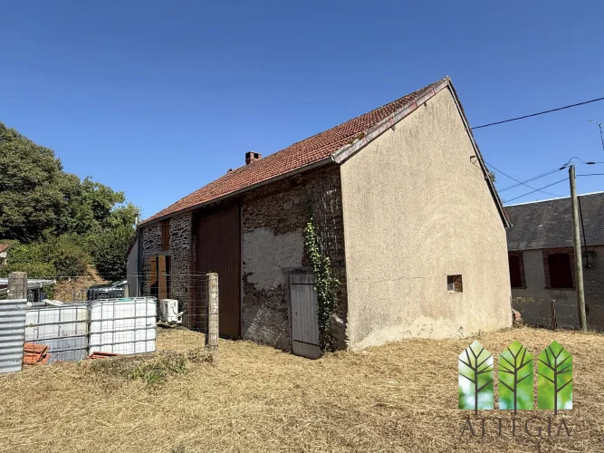 Ready to Move Cottage with Barn and Garden. New Septic Tank and Heat Pumps. photo 5