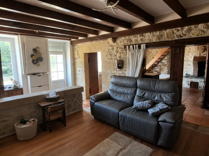 Character House of 123 m² with Dovecote on a 940 m² Plot photo 3