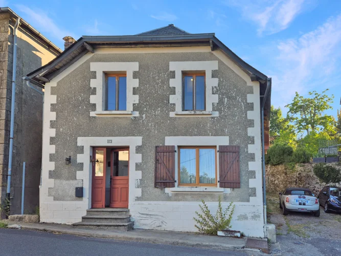 Correze. Treignac. Stone House with 2 Bedrooms. Fabulous View. photo 2