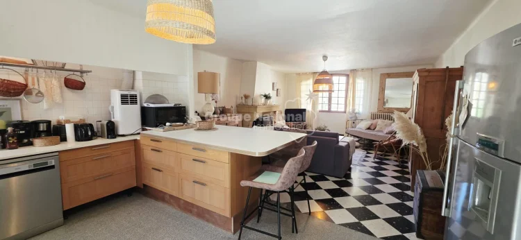 Village House of 135 m² in the Heart of Goudargues photo 3