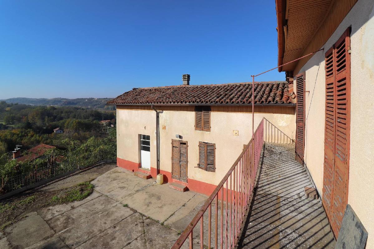 5 bedrooms country house, 230 m² Cortiglione, Asti (province)