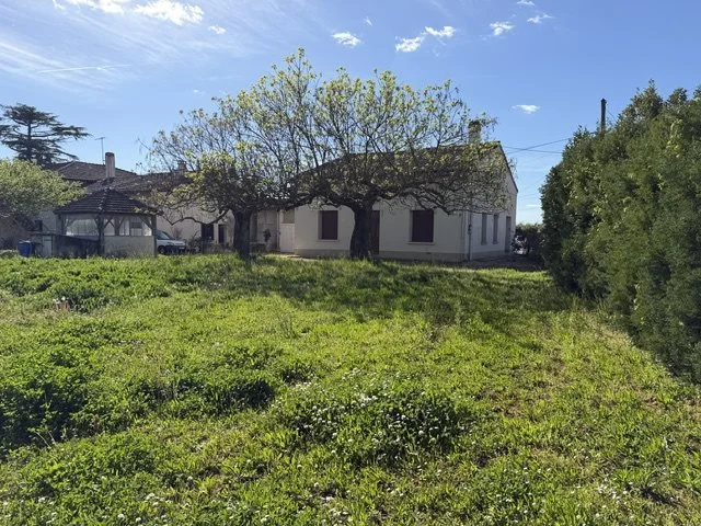 Large 3-Bedroom House for Sale in Montauban