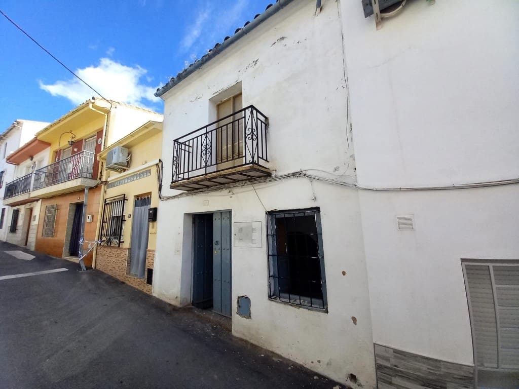 Townhouse for sale in Alcaudete, Jaén photo 2