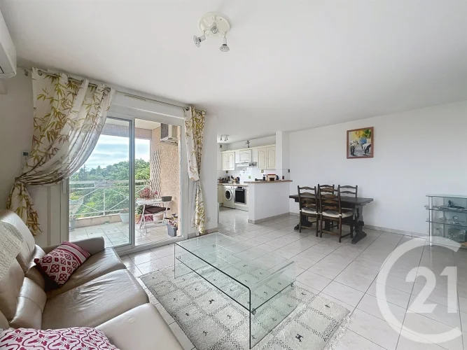 Beziers - 2-Bedroom Apartment of 63.95 m² with Terrace, Elevator, and Garage in the Heart of photo 4