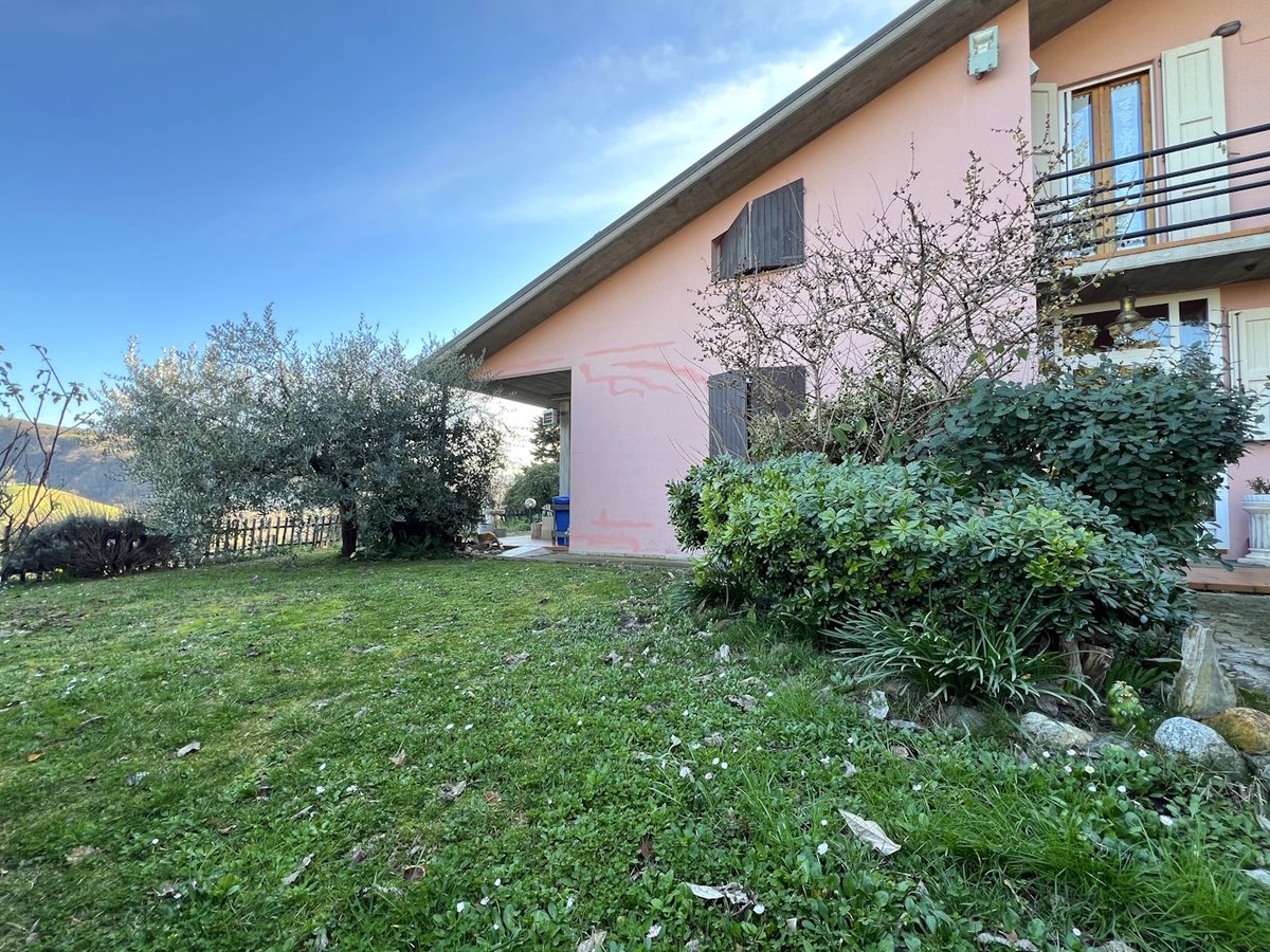 3 bedrooms house, 130 m² Vallefoglia, Pesaro and Urbino (province) photo 2