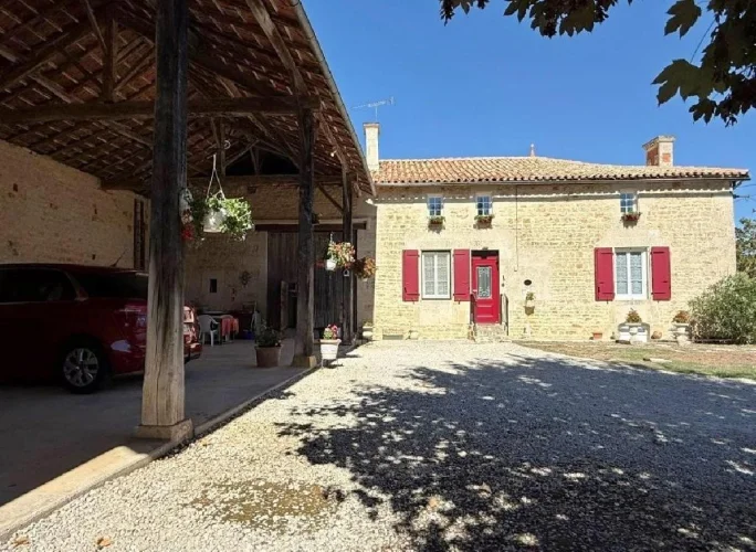 4 Bed House for Sale in Villefagnan photo 3