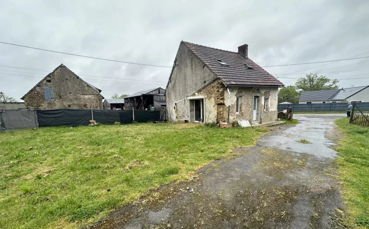 3 Bed Stone House for Sale Near Noth
