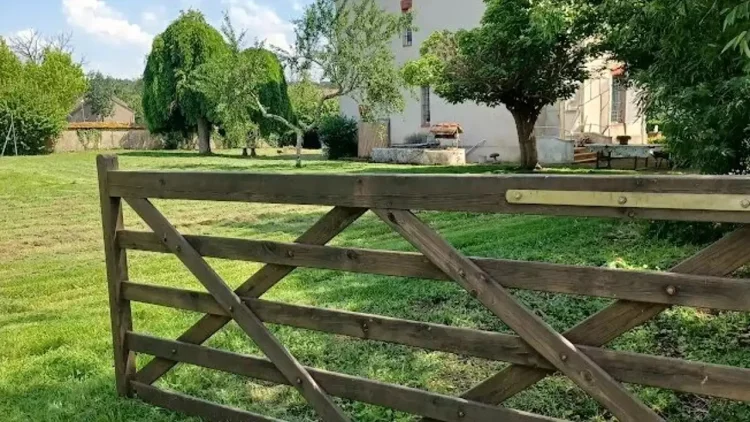 Maison Bourgeoise, Gite Called Owl Cottage, 2 Stables, 2 Garages One Acre Walled Garden/ Arbor. Land with Outline Planni… photo 5