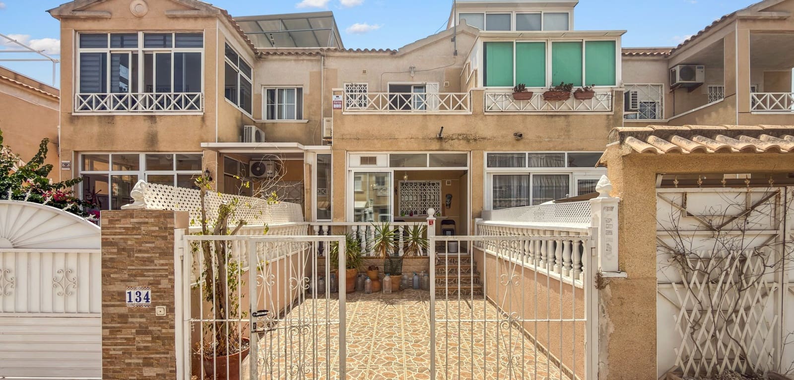 Townhouse for sale in Parque Acuático - Sector 25, Torrevieja, Alicante