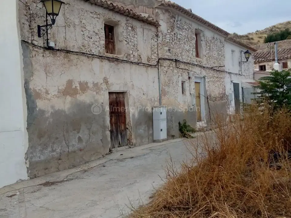 Farm house in Albanchez, Almeria province