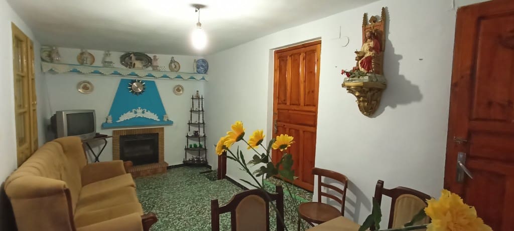Townhouse for sale in Salares, Málaga photo 5