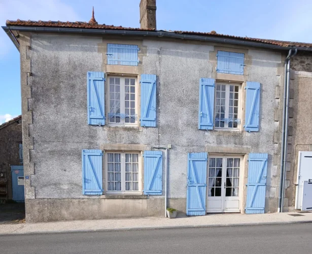 Spacious Family Home in a Pretty Village photo 2