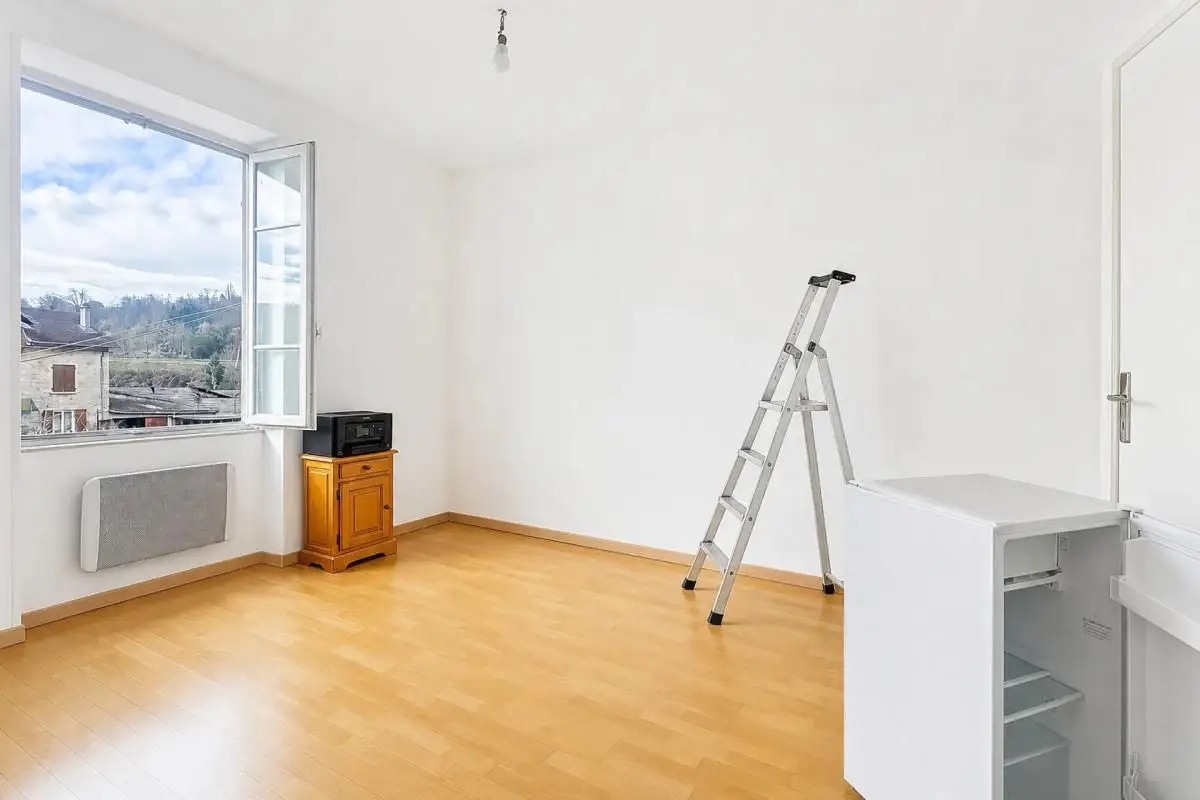 Apartment for sale in Nivolas-Vermelle — 2 bedrooms, 46 m² photo 5